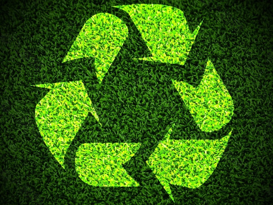 綠色草地上的環保圖背景素材